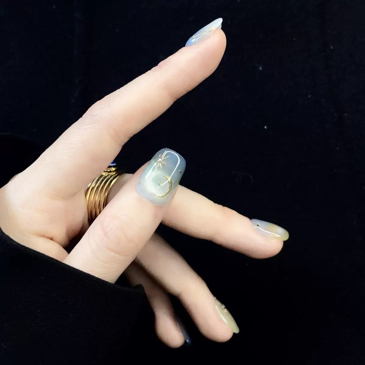 Gypsophila Press-On Nail Art
