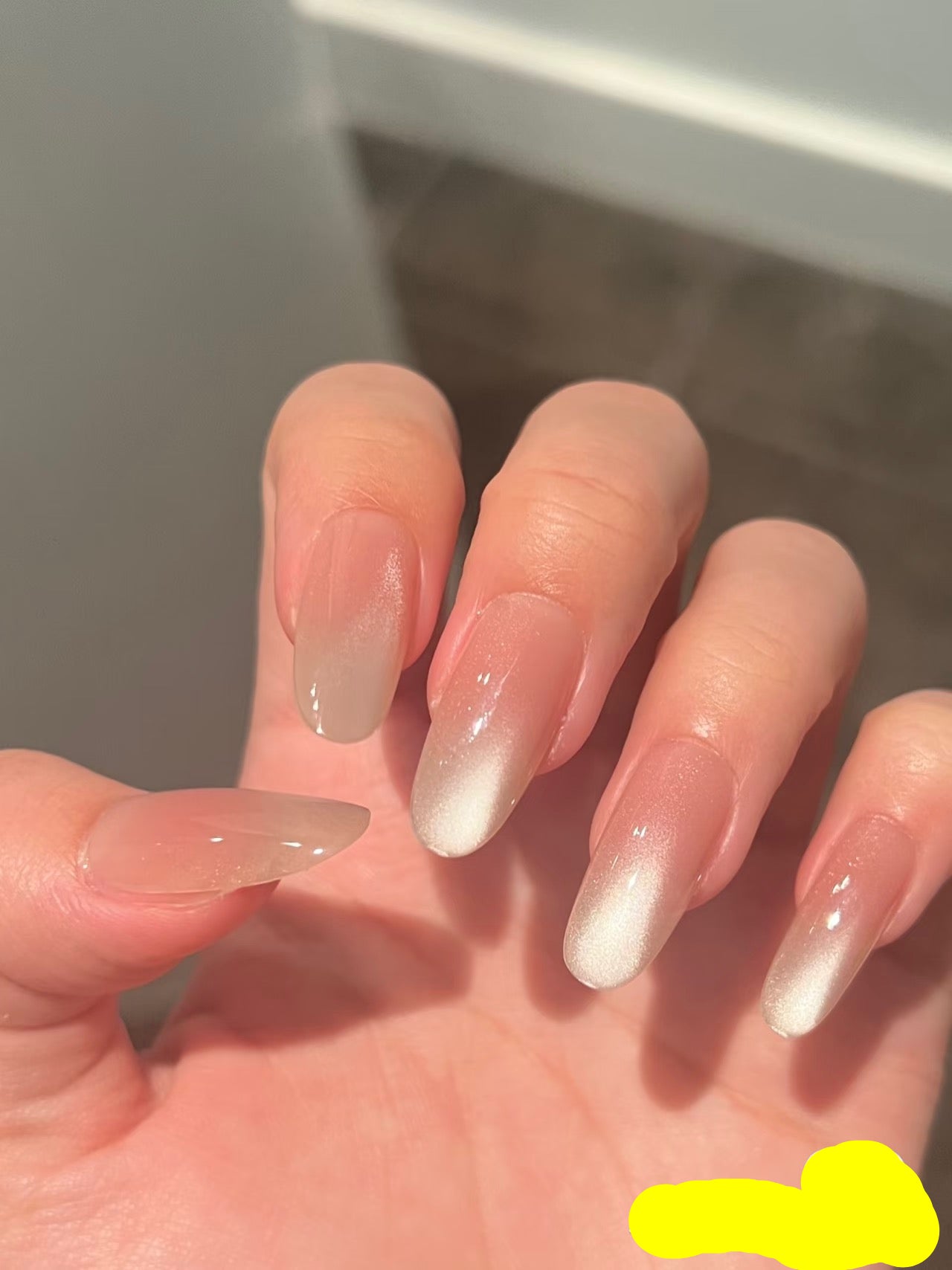 High-Shine Cat Eye Press-On Nails