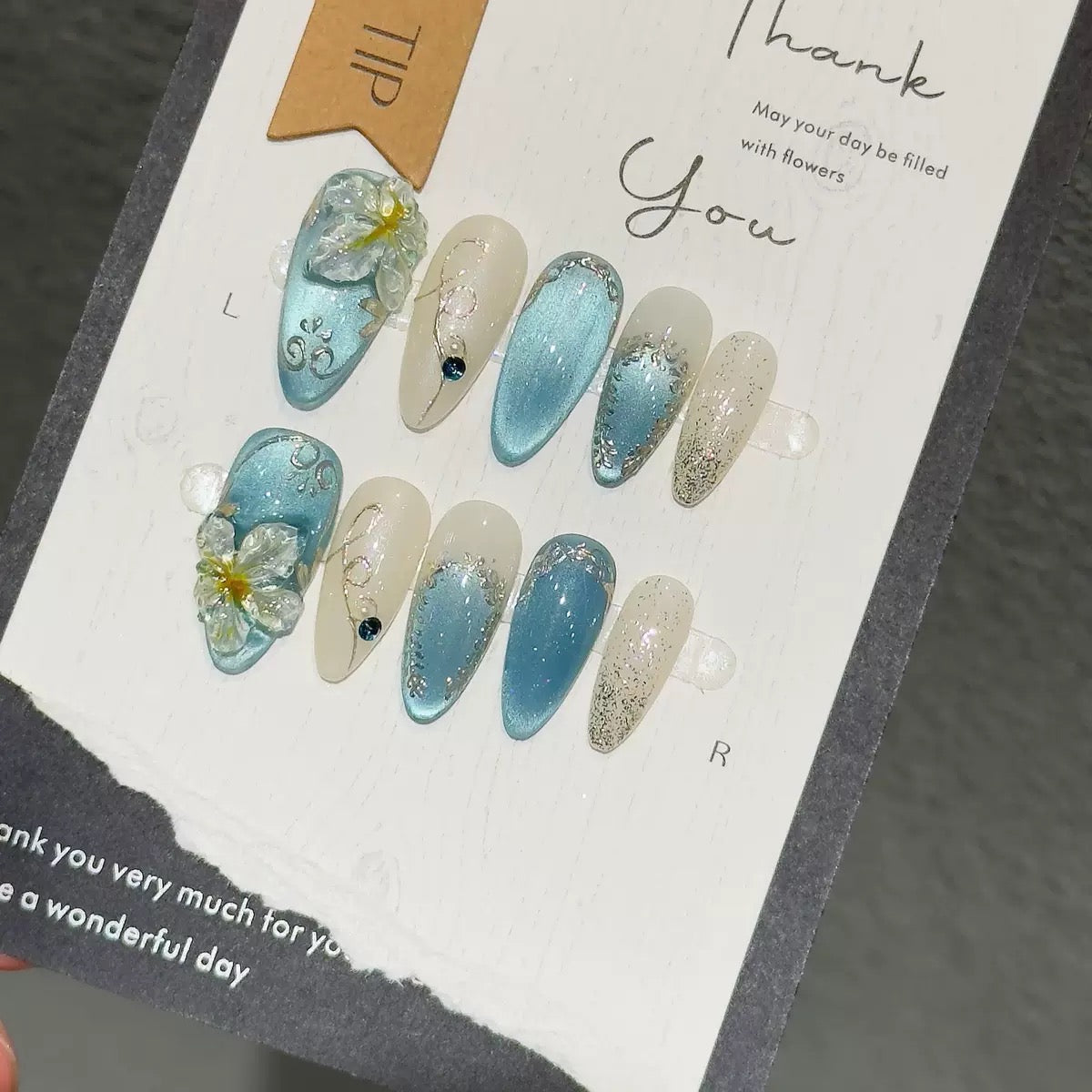 3D press on nails