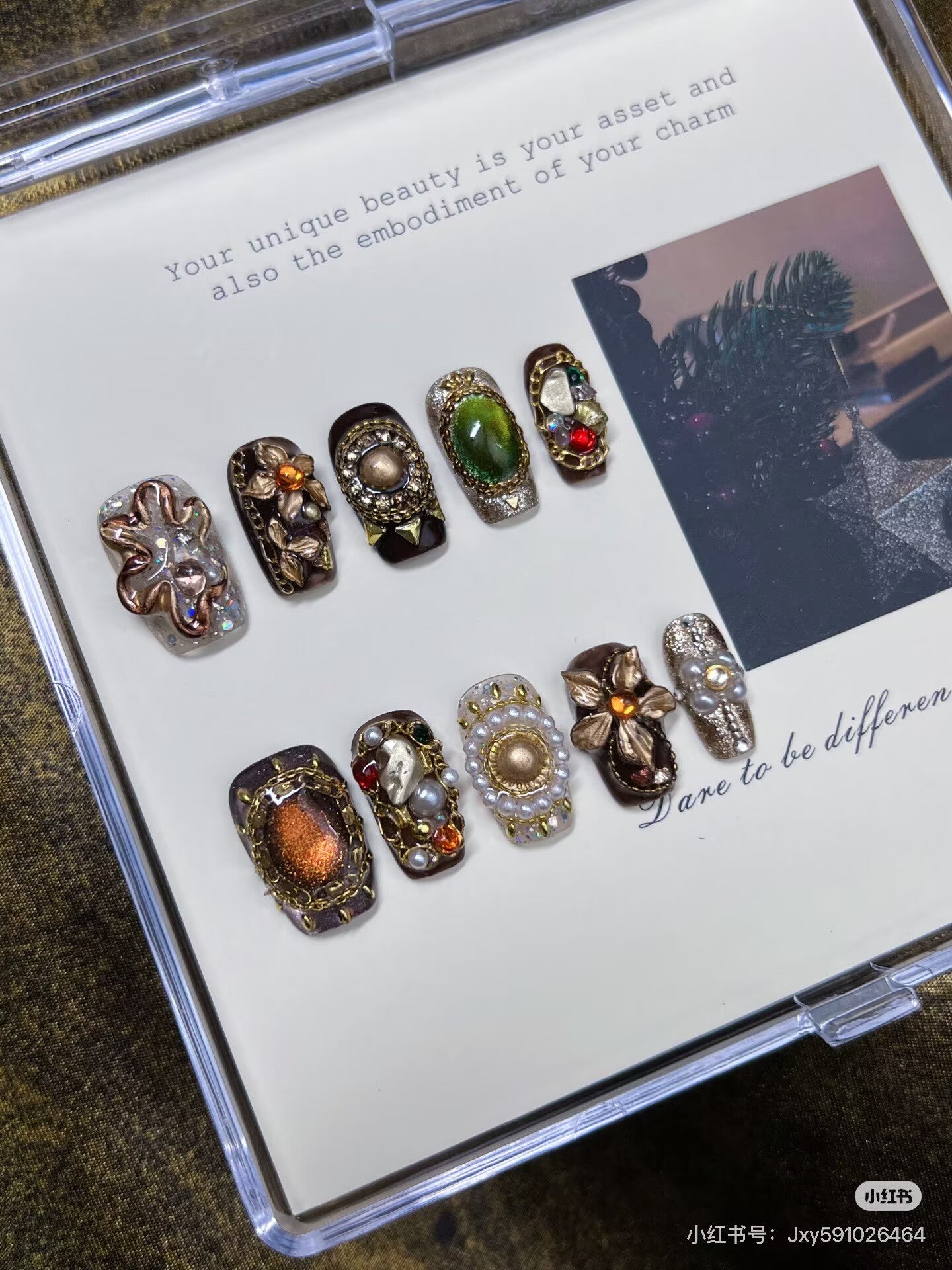 Baroque-style Press-on Nails
