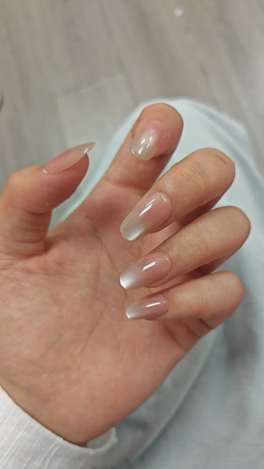 High-Shine Cat Eye Press-On Nails